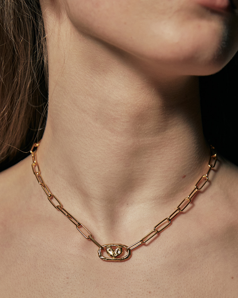 amour necklace